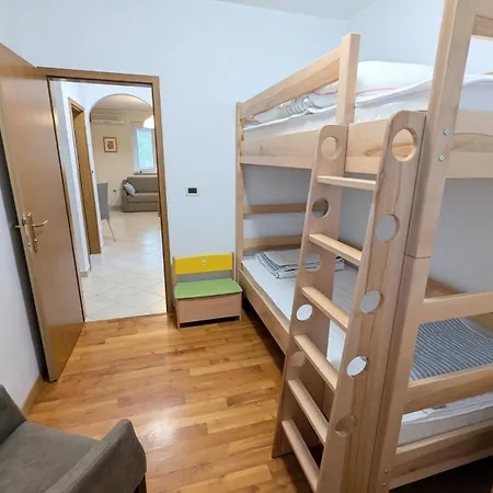 Apartma Laura * Ankaran