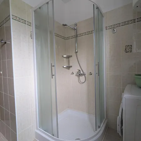 Apartman Apartma Laura Ankaran